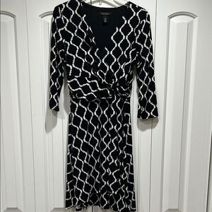 Black and White Patterned Dress- Size 8